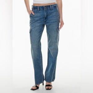 Aritzia Denim Forum The '90s Edie Lo-rise Cargo Jean size 28